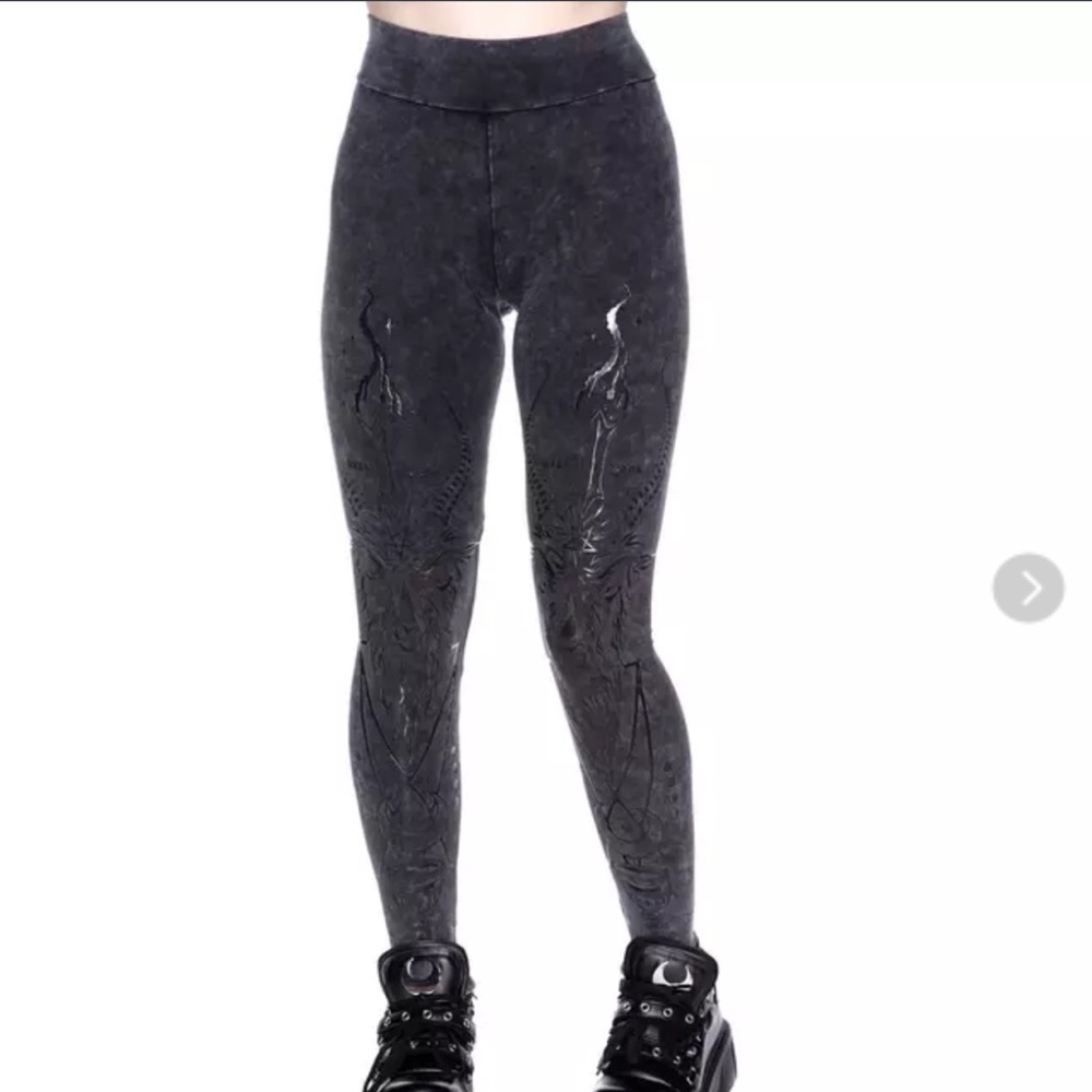 Women's Black Embossed High-Waist Leggings